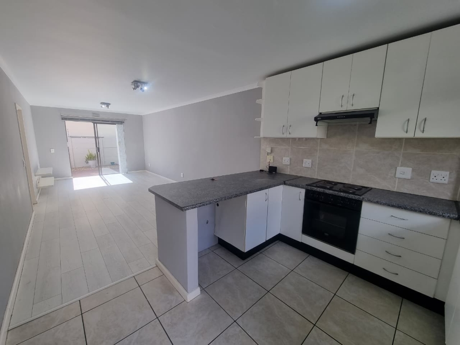1 Bedroom Property for Sale in Royal Ascot Western Cape
